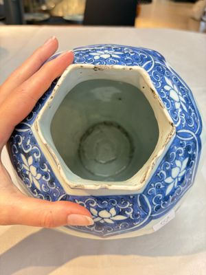 Three Chinese blue and white 'Lian Sheng San Ji 連升三級' vases, Transitional period — foto 17