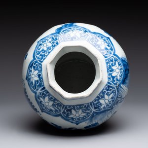 Three Chinese blue and white 'Lian Sheng San Ji 連升三級' vases, Transitional period — foto 6