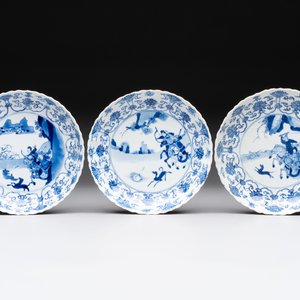 Three Chinese blue and white ’Mu Lan Qiu Xian 木蘭秋獮' plates, Kangxi — 照片 2