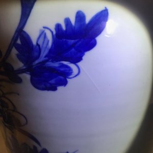 Three Chinese blue and white on celadon ground vases, 19th C. — 照片 8