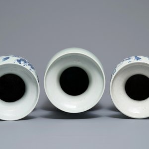 Three Chinese blue and white on celadon ground vases, 19th C. — photo 5