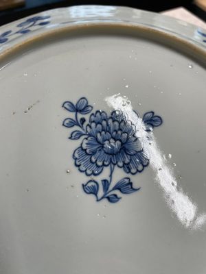 Three Chinese blue and white plates, three saucers and an octagonal dish, Qianlong — 照片 13