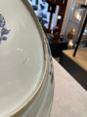Three Chinese blue and white plates, three saucers and an octagonal dish, Qianlong — 照片 20