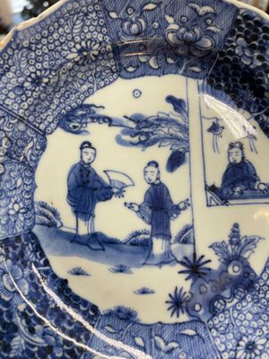 Three Chinese blue and white plates, three saucers and an octagonal dish, Qianlong — 照片 22