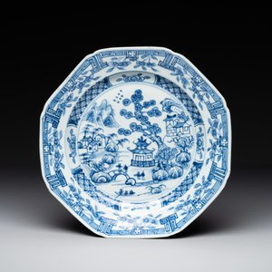 Three Chinese blue and white plates, three saucers and an octagonal dish, Qianlong — 照片 8