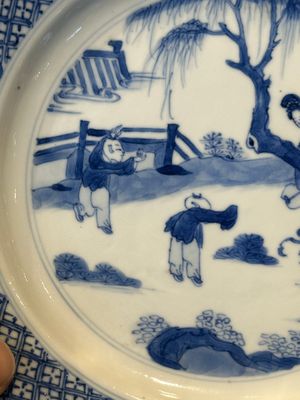Three Chinese blue and white plates with figural design, Chenghua and Kangxi mark, Kangxi — photo 13