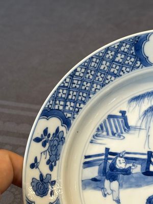 Three Chinese blue and white plates with figural design, Chenghua and Kangxi mark, Kangxi — photo 14