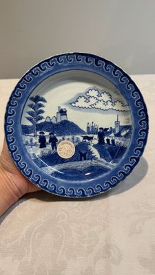 Three Chinese blue and white 'Scheveningen' or 'Nabeshima' plates, Kangxi — photo 6