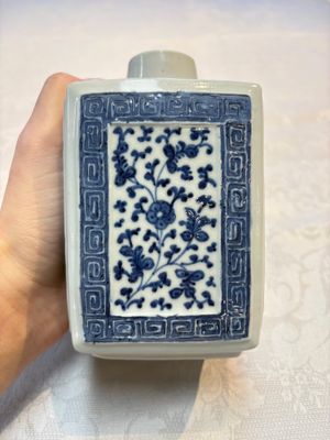 Three Chinese blue and white tea caddies, Chenghua mark, Shunzhi and later — photo 1
