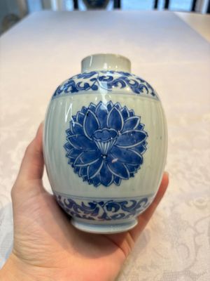 Three Chinese blue and white tea caddies, Chenghua mark, Shunzhi and later — photo 9