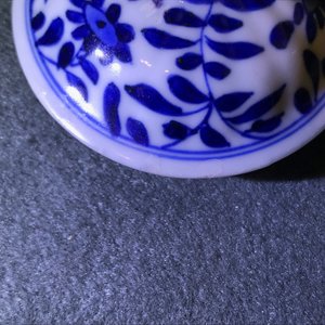 Three Chinese blue and white teapots and covers, Kangxi — 照片 20