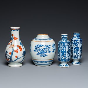 Three Chinese blue and white vases and an Imari-style vase, Kangxi — photo 1