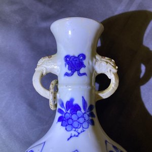 Three Chinese blue and white vases, Kangxi — photo 13