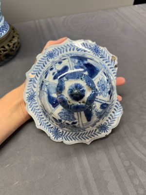 Three Chinese blue and white vases, Kangxi — photo 6
