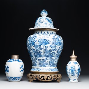 Three Chinese blue and white vases, Kangxi — photo 2