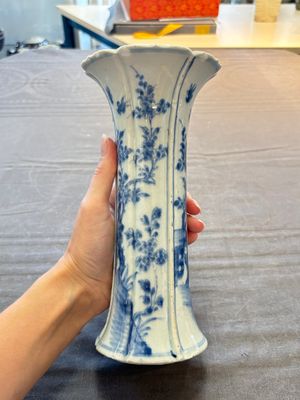 Three Chinese blue and white vases, Kangxi — 照片 16