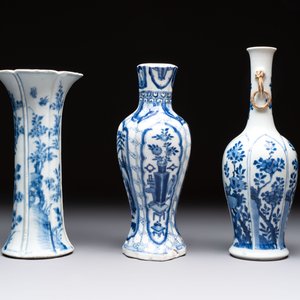 Three Chinese blue and white vases, Kangxi — 照片 2