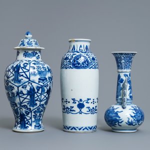 Three Chinese blue and white vases, Kangxi — photo 2