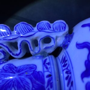 Three Chinese blue and white vases, Kangxi — photo 7