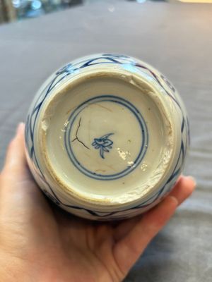 Three Chinese blue and white vases, one with wooden cover, Kangxi — 照片 7
