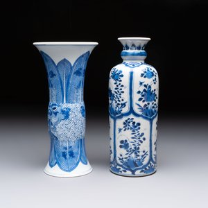Three Chinese blue and white vases, one with wooden cover, Kangxi — 照片 3