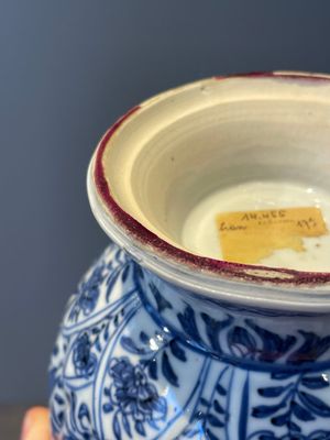 Three Chinese blue and white vases with floral design, Kangxi — photo 4