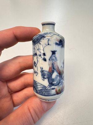 Three Chinese blue, white and copper-red snuff bottles with narrative design — photo 1