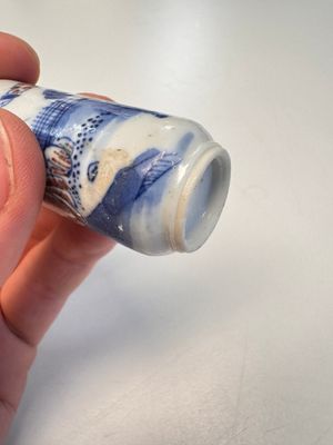 Three Chinese blue, white and copper-red snuff bottles with narrative design — photo 19