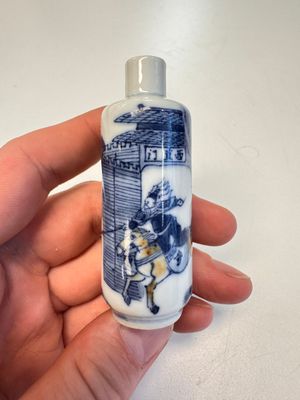 Three Chinese blue, white and copper-red snuff bottles with narrative design — photo 22