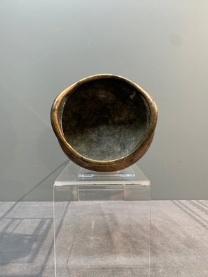 Three Chinese bronze censers, Xuande mark, Ming/Qing — photo 5