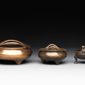 Three Chinese bronze censers, Xuande mark, Ming/Qing — photo 5
