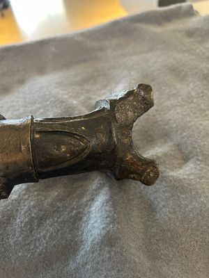 Three Chinese bronze figures of Guanyu, Li Jing and an official, Ming — 照片 20