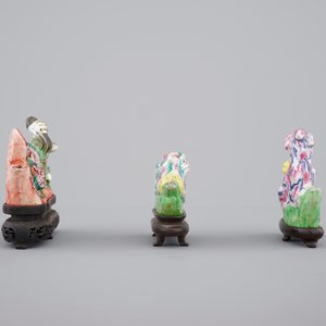 Three Chinese brush rests on wooden stands, 18th C. — 照片 5