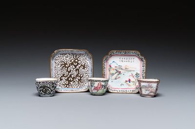Three Chinese Canton enamel cups and two saucers, Qianlong