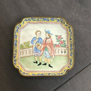 Three Chinese Canton enamel saucers and a bowl, Shangxin 赏心 mark, Yongzheng/Qianlong — photo 17