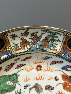 Three Chinese Canton famille rose armorial plates and a pair of egg cups for the Portugese market, Guangxu — 照片 19