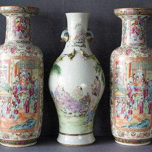 Three Chinese Canton famille rose vases, 19th C. — 照片 24