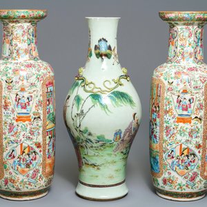Three Chinese Canton famille rose vases, 19th C. — 照片 4