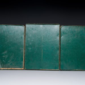 Three Chinese Canton rice paper paintings in a triptych frame, 19th C. — 照片 6