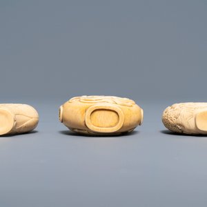 Three Chinese carved ivory snuff bottles, 19th C. — 照片 6