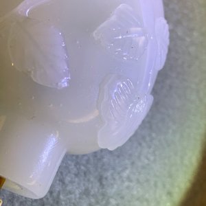 Three Chinese carved pale white jade snuff bottles, 19/20th C. — 照片 13