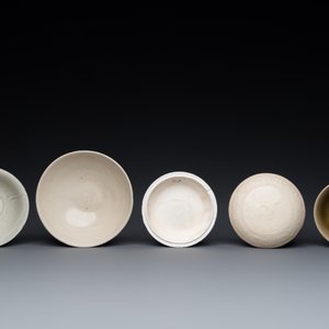 Three Chinese celadon- and qingbai-glazed bowls and a cream-glazed box and cover, Song and later — 照片 7