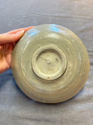 Three Chinese celadon-glazed plates and two bowls from the Jepara shipwreck,  Fujian or Zhejiang kilns, Song — photo 4