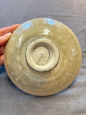 Three Chinese celadon-glazed plates and two bowls from the Jepara shipwreck,  Fujian or Zhejiang kilns, Song — photo 6