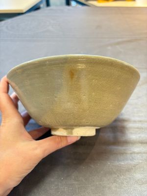 Three Chinese celadon-glazed plates and two bowls from the Jepara shipwreck,  Fujian or Zhejiang kilns, Song — photo 7