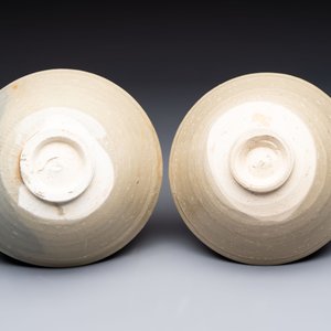 Three Chinese celadon-glazed plates and two bowls from the Jepara shipwreck,  Fujian or Zhejiang kilns, Song — photo 7