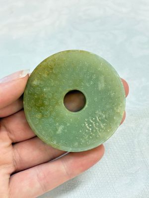 Three Chinese celadon jade carvings, 19/20th C. — 照片 11