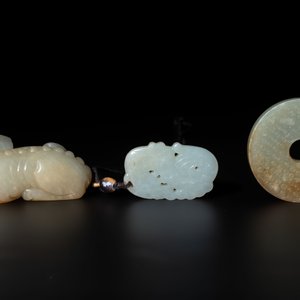 Three Chinese celadon jade carvings, 19/20th C. — 照片 3