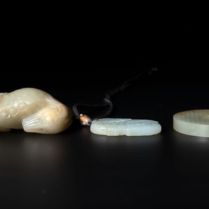 Three Chinese celadon jade carvings, 19/20th C. — 照片 5