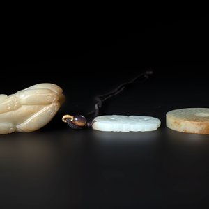 Three Chinese celadon jade carvings, 19/20th C. — photo 6